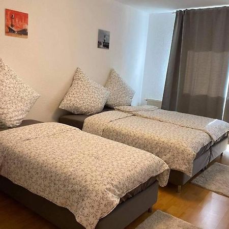 Beste Lage In Rostock: 2-Zimmerwohnung Mit Balkon Im 1.Og Exteriör bild