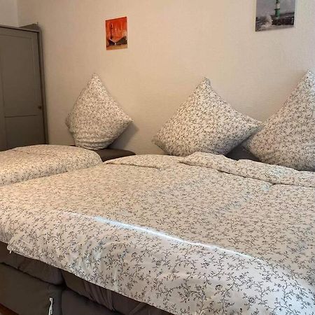 Beste Lage In Rostock: 2-Zimmerwohnung Mit Balkon Im 1.Og Exteriör bild