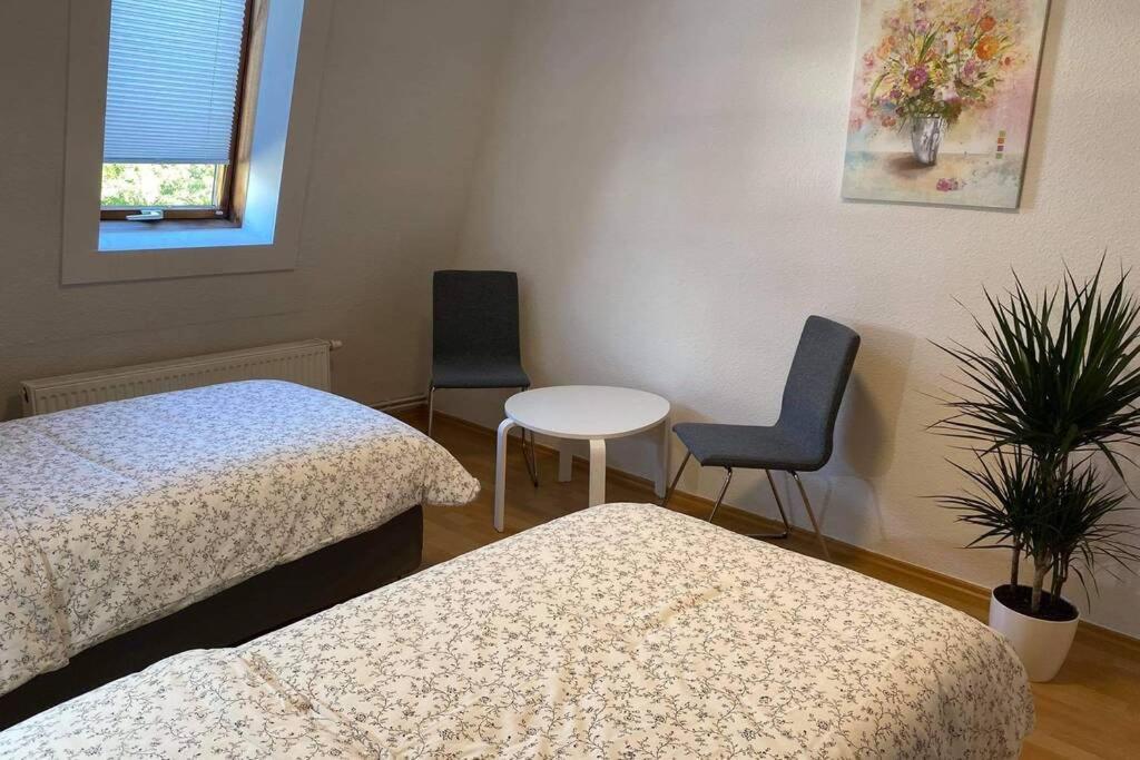 Beste Lage In Rostock: 2-Zimmerwohnung Mit Balkon Im 1.Og Exteriör bild